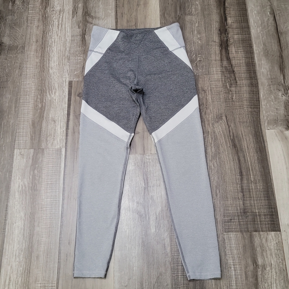 Old Navy High-Waisted Elevate Color-Block Compression Leggings